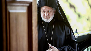 Ελπιδοφόρος: Δεν είναι δυνατόν να ζούμε ως κοινωνία σε περιβάλλον ένοπλης βίας