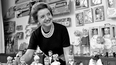 Η Barbie συμπληρώνει σήμερα τα 64 της χρόνια!