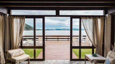 Ο δήμος Πλατανιά για την παραχώρηση χρήσης αιγιαλού και παραλίας