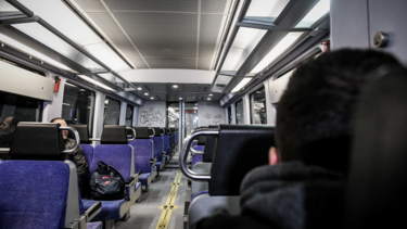 Ξανά στις ράγες τρένα και προαστιακός