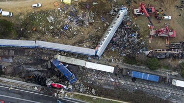 Τραγωδία στα Τέμπη: Kινητοποίηση στην πλατεία Δημοτικής Αγοράς