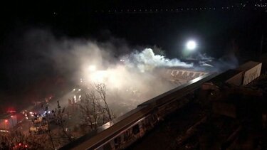 Τέμπη: «Είδα ήρωες και αγγέλους», λέει ο αστυνομικός που έφτασε πρώτος