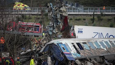 Τέμπη: Σε κρίσιμη κατάσταση παραμένουν στις ΜΕΘ τρεις τραυματίες