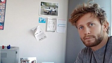 Φραντσέσκο Τζόρτζι: Παρατείνεται για ακόμα δύο μήνες ο κατ’ οίκον περιορισμός με βραχιολάκι