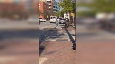 Κεντάκι: Ένοπλος άνοιξε πυρ έξω από τράπεζα - Φόβοι για μαζικές απώλειες