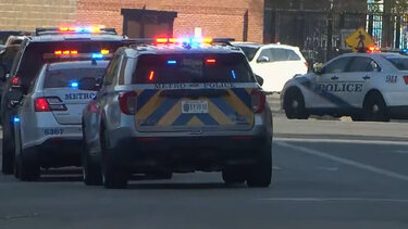 Κεντάκι: Πέντε νεκροί και έξι τραυματίες από τους πυροβολισμούς στο Λούισβιλ