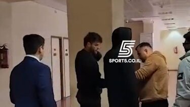 Στον ανακριτή ο Μπόρις Κλέιμαν: Η στιγμή που του βγάζουν τις χειροπέδες