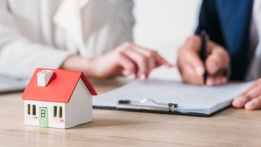  Δανειολήπτες: Τι αλλάζει σε κούρεμα δανείων, servicers και ευάλωτους 