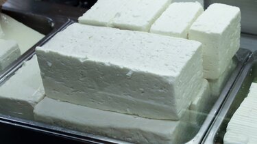 Το 82% των καταναλωτών προτιμάει επώνυμη φέτα