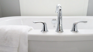 Η πτώση στην μπανιέρα του στοίχισε τη ζωή - Τραγωδία με 23χρονο 