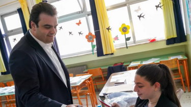 Εκλογές 2023: Με την ψηφιακή του ταυτότητα ψήφισε ο Πιερρακάκης