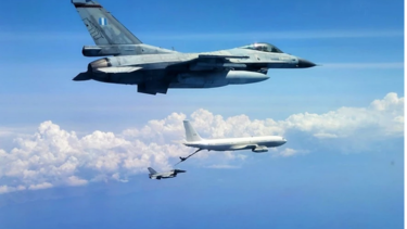 Συνεκπαίδευση ελληνικών F-16 με αεροσκάφη του Ισραήλ νότια της Κρήτης