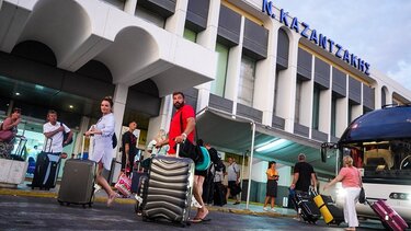 Σήμερα οι πρώτες πτήσεις τσάρτερ της σεζόν στην Κρήτη