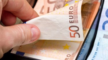 Έρχονται αυξήσεις σε συντάξεις, ευάλωτους και Δημόσιο