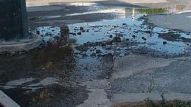 Εικόνες που δεν τιμούν κανέναν στο Κολυμβητήριο Ηρακλείου