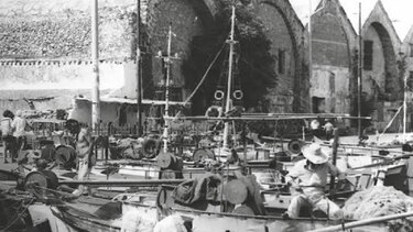 Στιγμιότυπα από τα Χανιά, μέσα από τον φακό του «Τάσου»