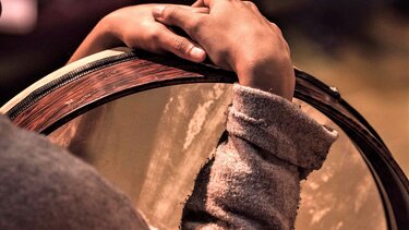 Μουσικοχορευτική εκδήλωση για τις χαμένες ψυχές του ναυαγίου της Πύλου