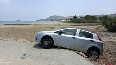 Τριτοκοσμική η κατάσταση στην παραλία της "Φλωρίδας" στον Καρτερό