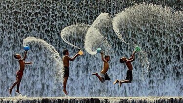 Βγάλε με απ΄το σκοτεινό κουτί