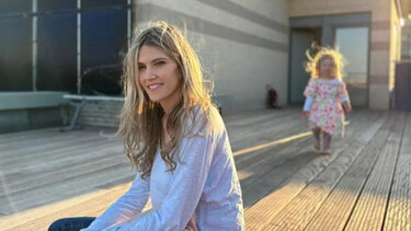 Η Εύα Καϊλή φωτογραφήθηκε με την κόρη της