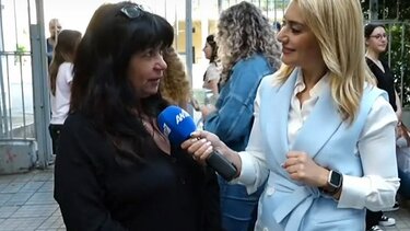 Συγκινεί η 53χρονη μητέρα που διαγωνίζεται στις Πανελλήνιες