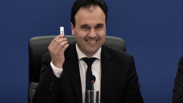 Ο φύλακας στο υπουργείο Ψηφιακής Διακυβέρνησης δεν αναγνώρισε τον νέο υπουργό Δημήτρη Παπαστεργίου