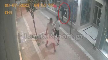 Η κάμερα «έπιασε» τους θρασύτατους διαρρήκτες