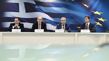 Παρατείνεται μέχρι τον Οκτώβριο το Market Pass, οριζόντια αύξηση μισθών στο Δημόσιo