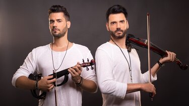Οι Duo Violins έρχονται να μας μαγέψουν στις 16 Ιουλίου στο Cicada Seascape Experience