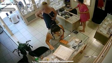 Με τη μέθοδο της απασχόλησης, βούτηξαν κοσμήματα!