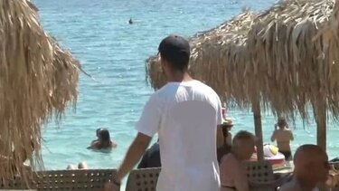 Στο νοσοκομείο κατέληξε σερβιτόρος επειδή ζήτησε τα μεροκάματά του