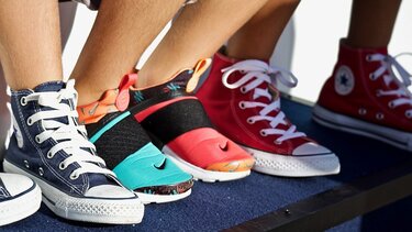 Το έξυπνο κόλπο για να μάθουν τα παιδιά να δένουν τα κορδόνια τους