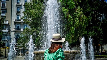 Τι προκαλεί τον καύσωνα στη νότια Ευρώπη