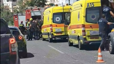 Ανατροπή αυτοκινήτου στον ΒΟΑΚ- Εγκλωβίστηκαν οι δύο επιβάτες - Βίντεο