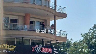 Θεσσαλονίκη: Μεθυσμένος άνδρας βγήκε οπλισμένος σε μπαλκόνι