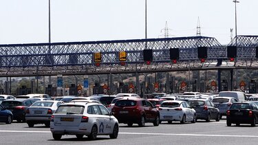Στο μέλλον οι πληρωμές για καύσιμα, διόδια, φόρτιση, στάθμευση ή υπαίθριο φαγητό θα γίνονται και μέσω του οχήματος