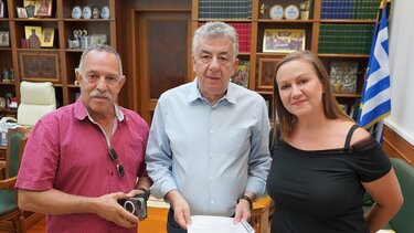 Κινητοποίηση φωτογράφων και στην Κρήτη, με φόντο τις ταυτότητες