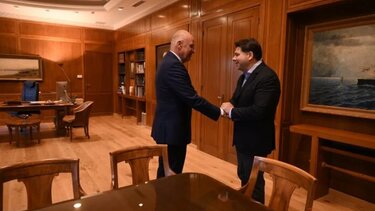 Με τον Αμερικανό πρέσβη συναντήθηκε ο Νίκος Δένδιας