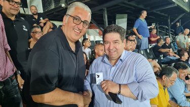 Δίπλα στην ομάδα του ΟΦΗ ο Μιχάλης Καραμαλάκης