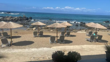 Κίνημα της Πετσέτας: Πέντε μαγαζιά είχαν κάνει παράνομη κατάληψη με ομπρελοκαθίσματα