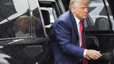 Τραμπ μετά την απαγγελία κατηγοριών για την εισβολή στο Καπιτώλιο: «Θλιβερή ημέρα για την Αμερική»