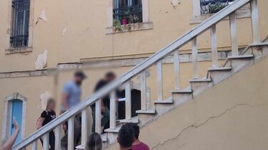 Κύκλωμα Χανιά: Σε εξέλιξη οι απολογίες - Συγκέντρωση συμπαράστασης στους συλληφθέντες