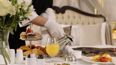 Ξενοδοχοϋπάλληλοι: "Βροχή" τα προβλήματα πίσω από τις πληρότητες