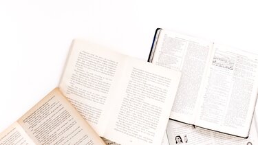 Παρουσίαση των βιβλίων του Ραϋμόνδου Αλβανού