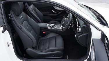 Άφησαν το παιδί τους μόνο του στο αυτοκίνητο και πήγαν για ψώνια