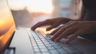 ΕΚΠΑ: Σε αναστολή ο υπάλληλος που είχε εμπλοκή στο συμβάν με τον server του Πανεπιστημίου    