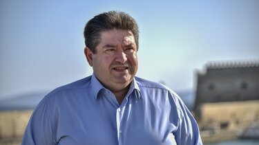 Ο Μιχάλης Καραμαλάκης συζητά με τη νέα γενιά