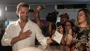 Ο Στέφανος Κασσελάκης νέος αρχηγός του ΣΥΡΙΖΑ 