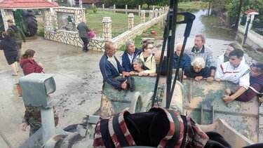 Τραγικές οι συνέπειες της θεομηνίας: 10 οι νεκροί και 4 οι αγνοούμενοι