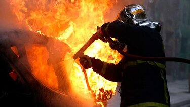 Μαγνησία: Απανθρακωμένο άτομο εντοπίστηκε κατά την κατάσβεση πυρκαγιάς σε αυτοκίνητο στην Εθνική Οδό
